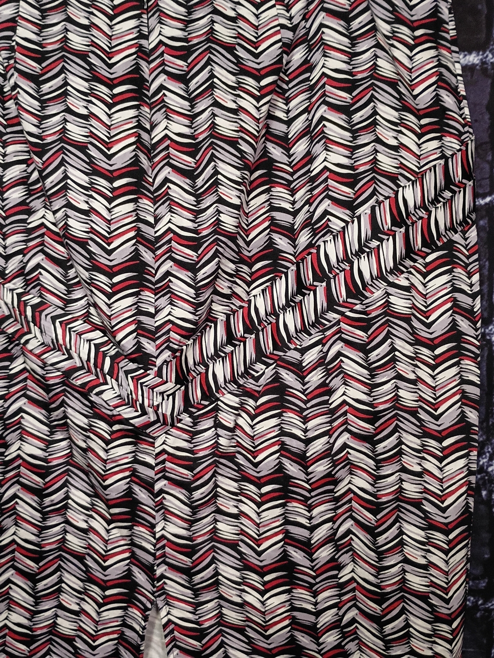 Ashley Stewart Black and Mauve Chevron Midi Skirt Size 16 - Picture 3 of 6